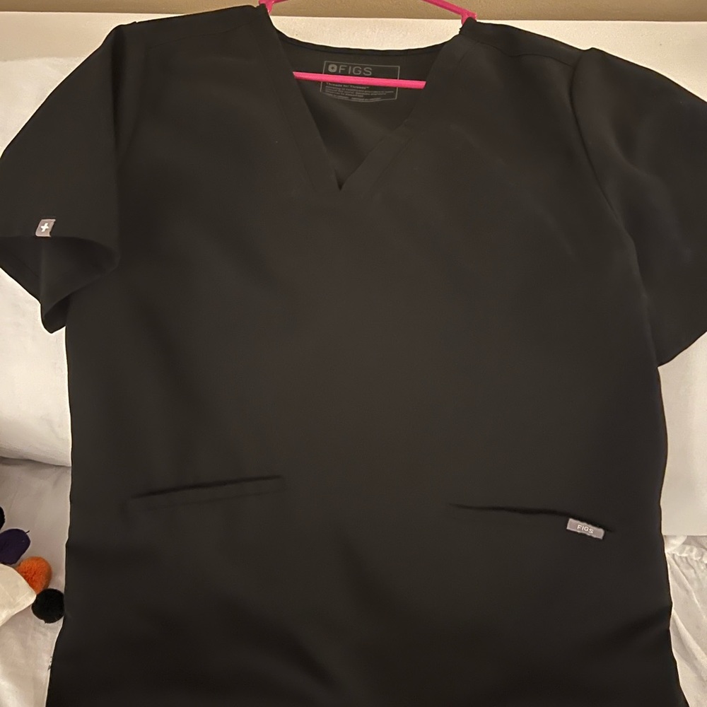 Figs Scrub Top